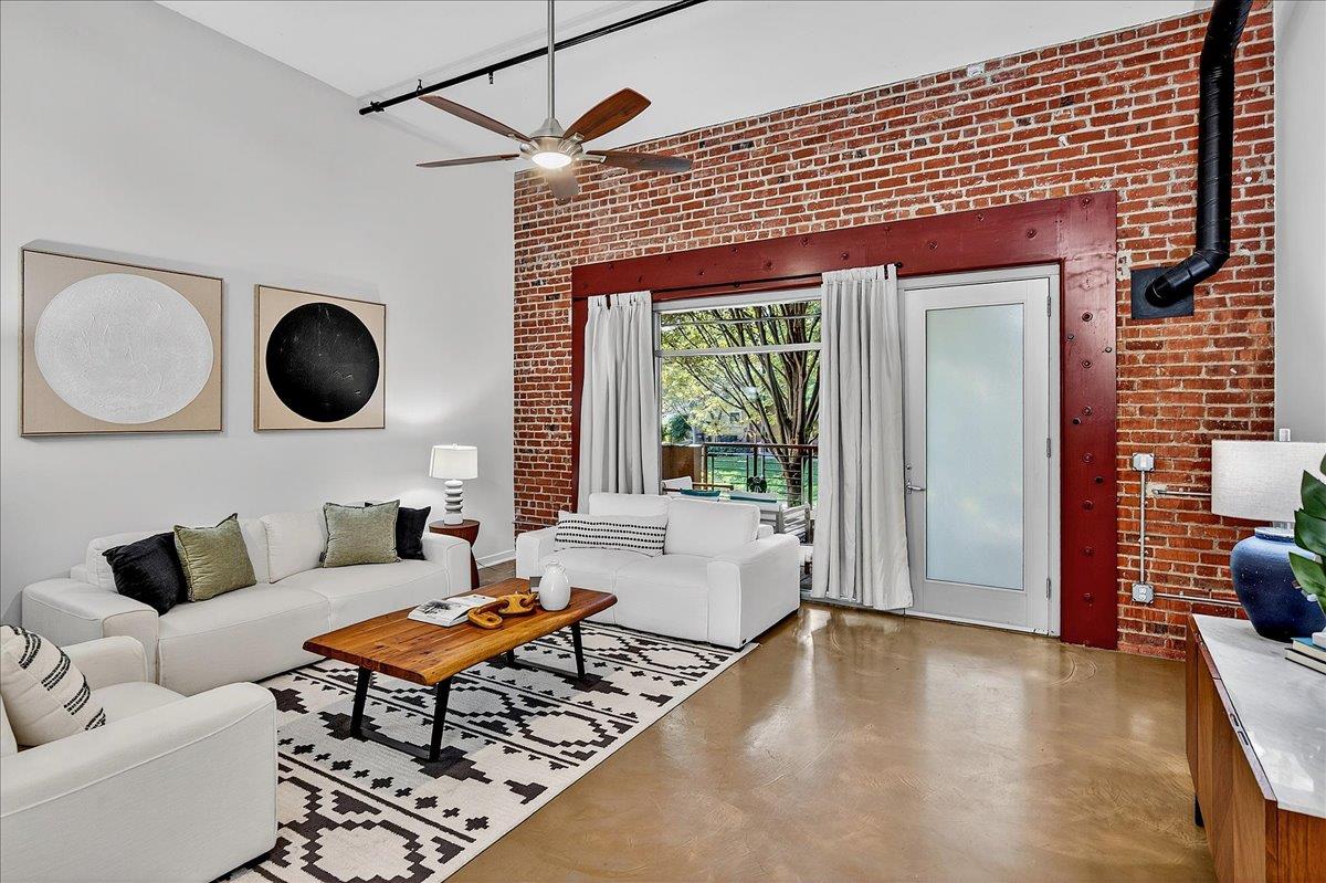 Front Image Thumbnail for ML82023379