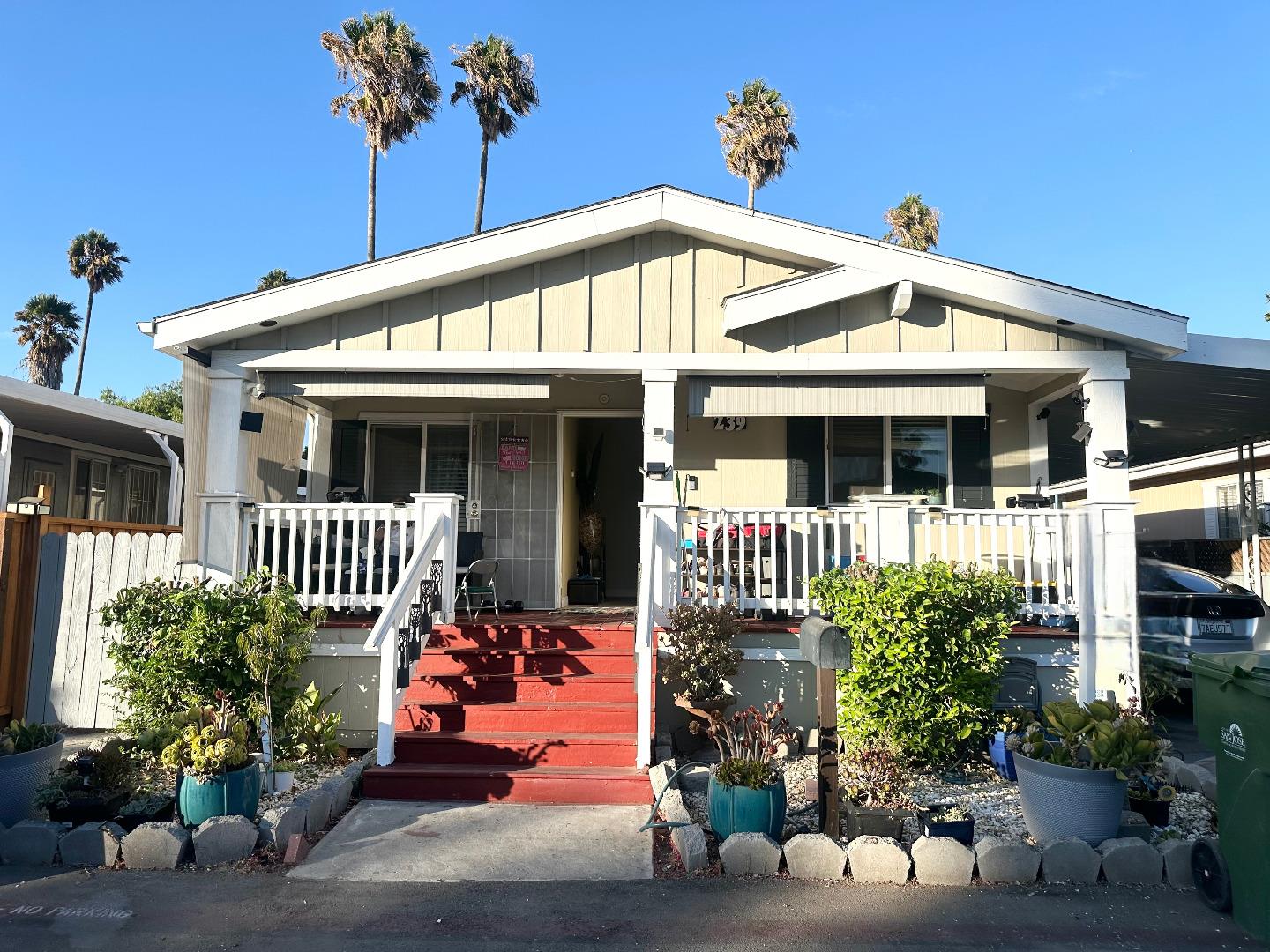 Front Image Thumbnail for ML82023382