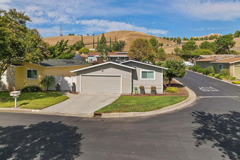 Front Image Thumbnail for ML82023387