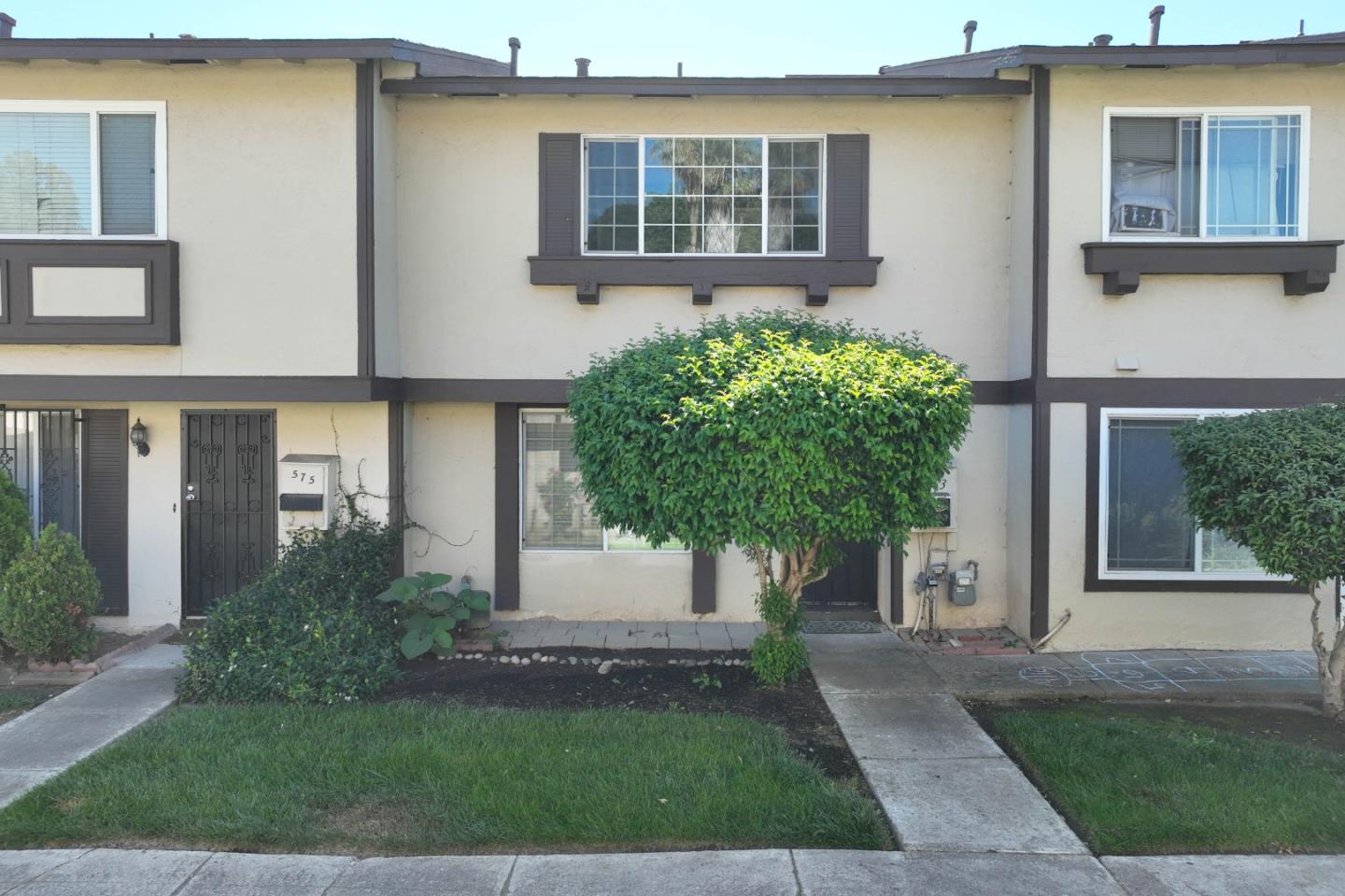 Front Image Thumbnail for ML82023431