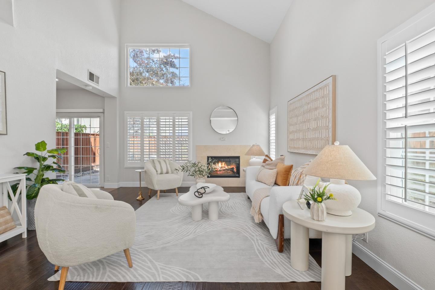 Front Image Thumbnail for ML82023453