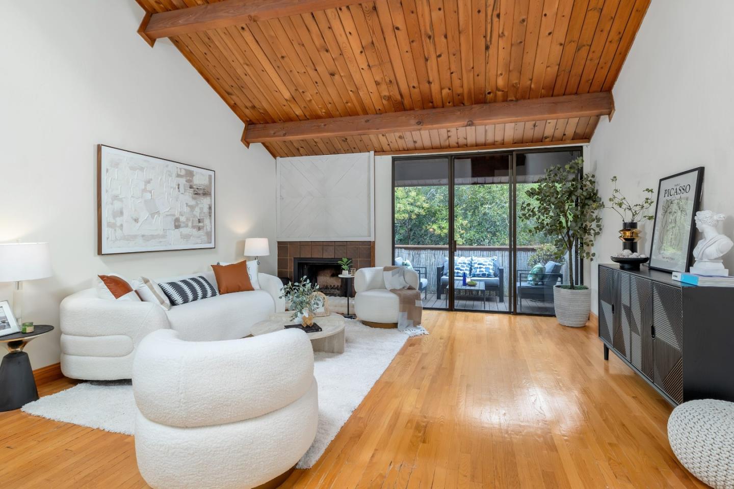 Front Image Thumbnail for ML82023454