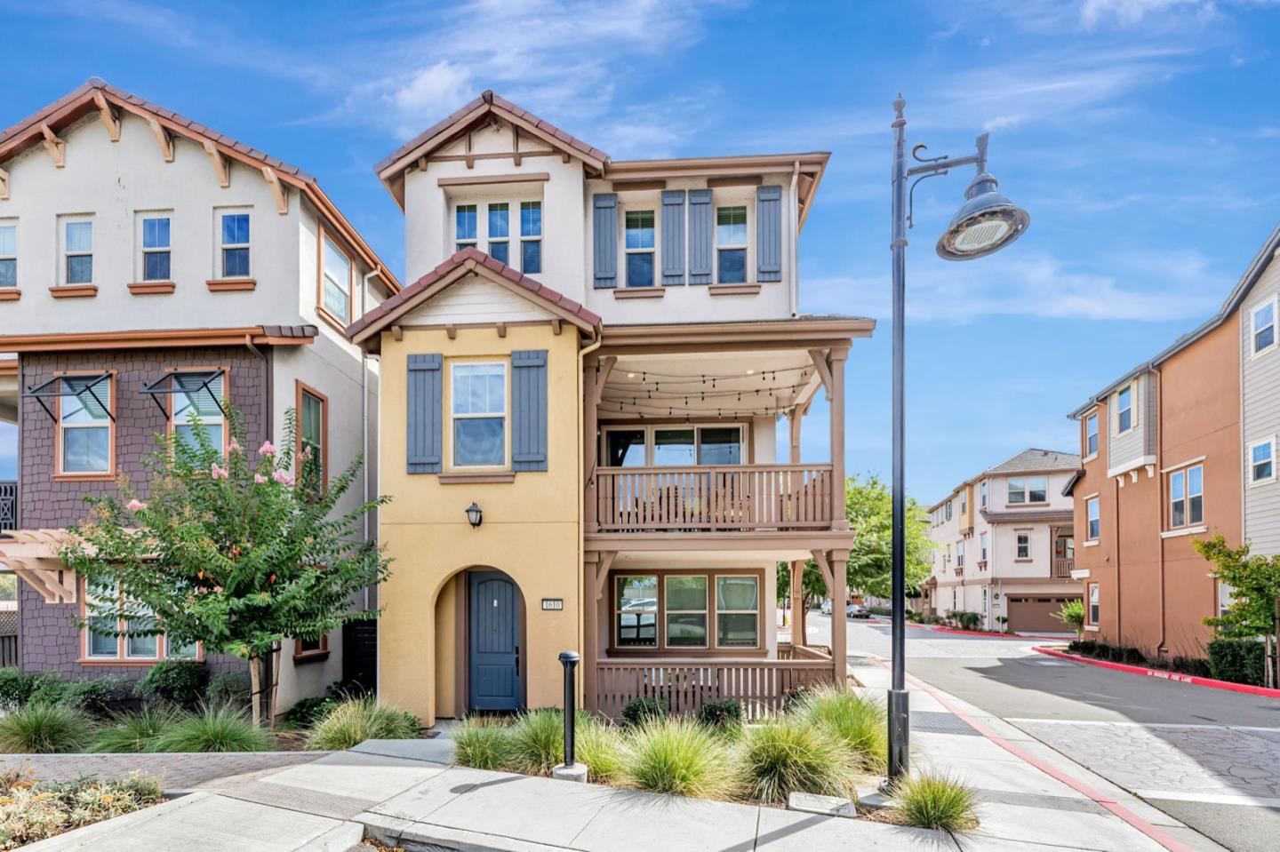 Front Image Thumbnail for ML82023505