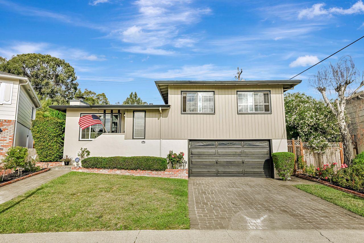 Front Image Thumbnail for ML82023537