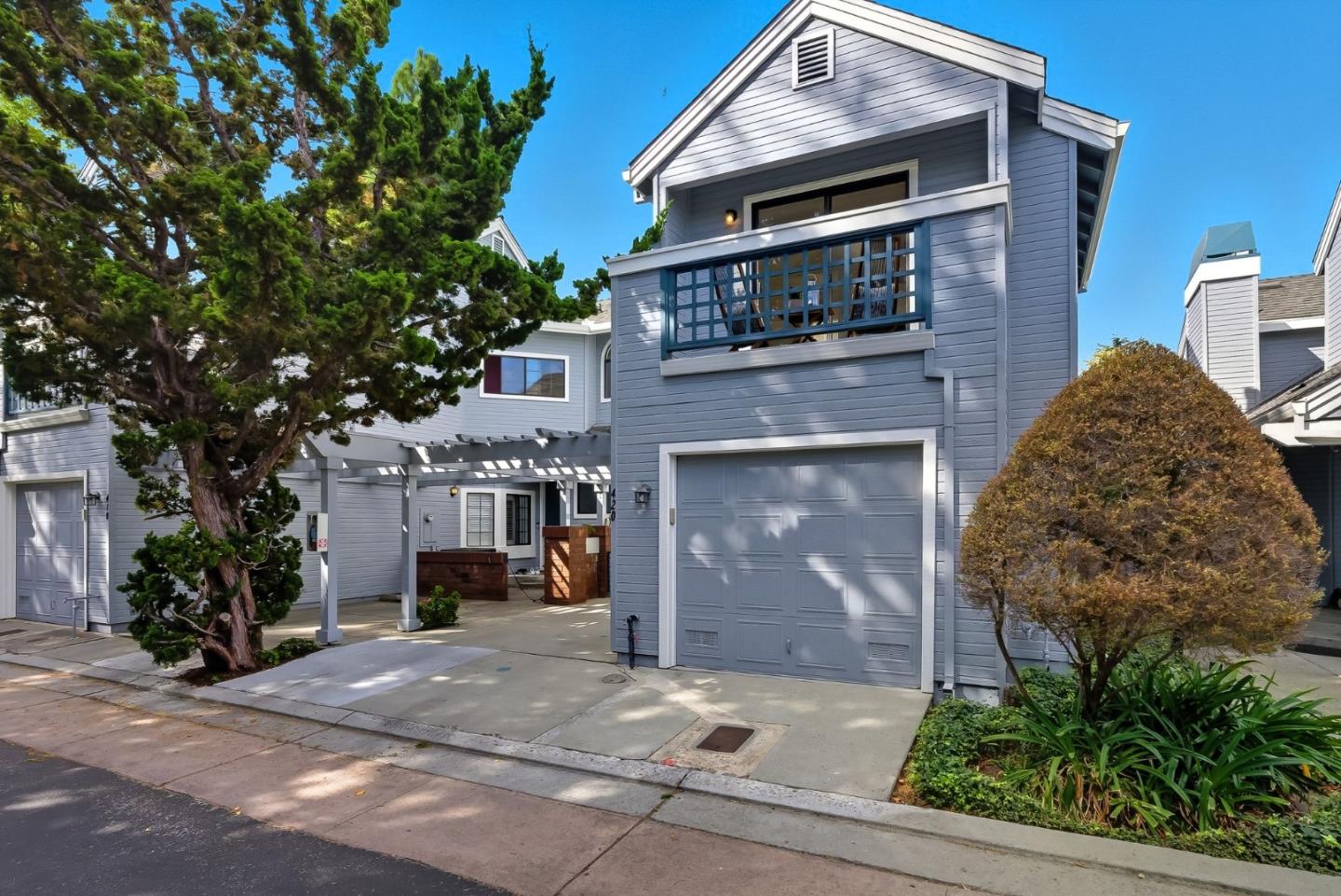 Front Image Thumbnail for ML82023553