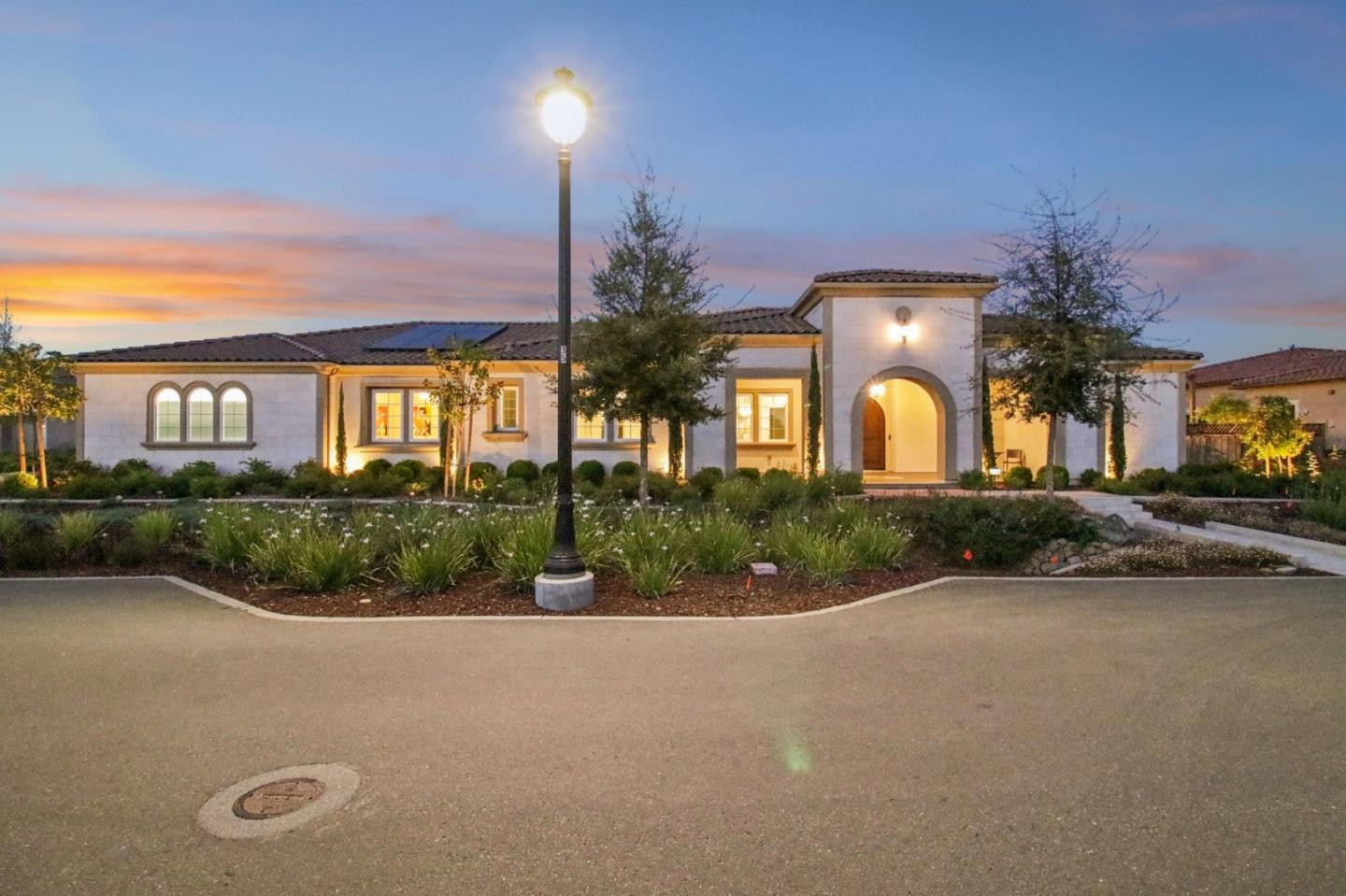 Front Image Thumbnail for ML82023561