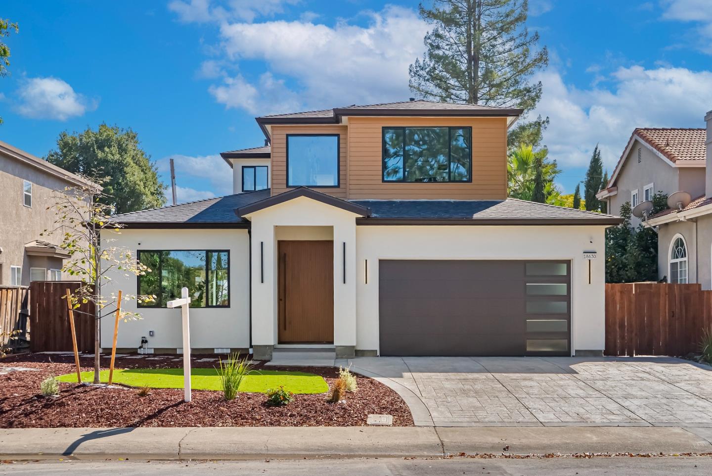 Front Image Thumbnail for ML82023563