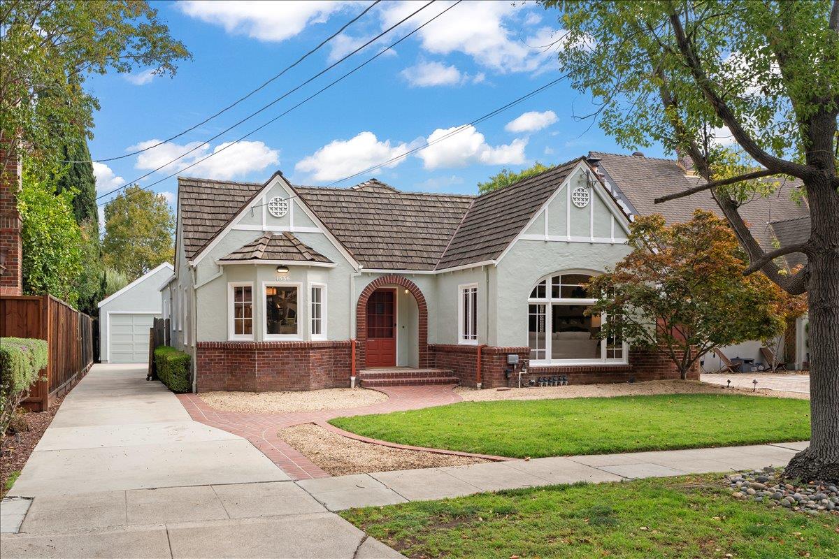 Front Image Thumbnail for ML82023593