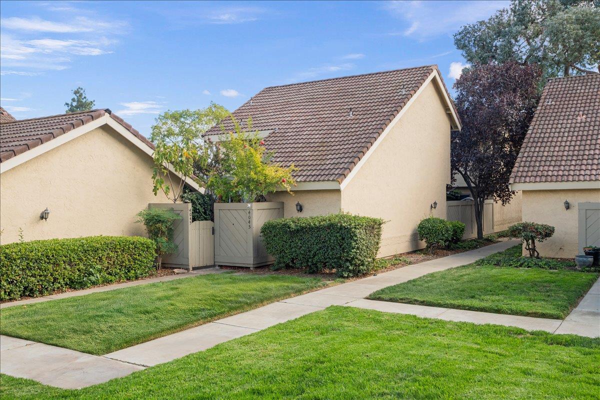 Front Image Thumbnail for ML82023599