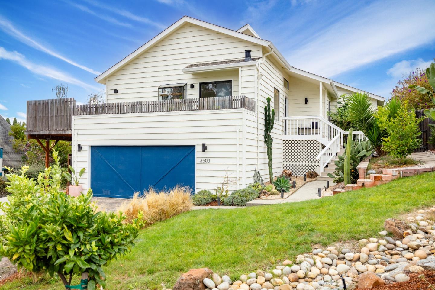 Front Image Thumbnail for ML82023608