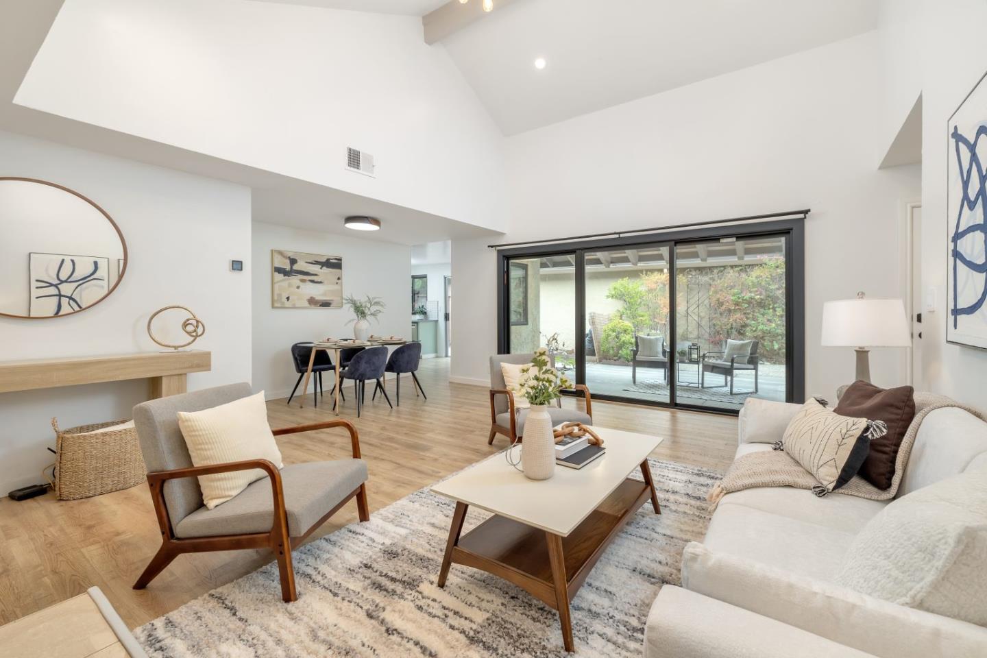 Front Image Thumbnail for ML82023667