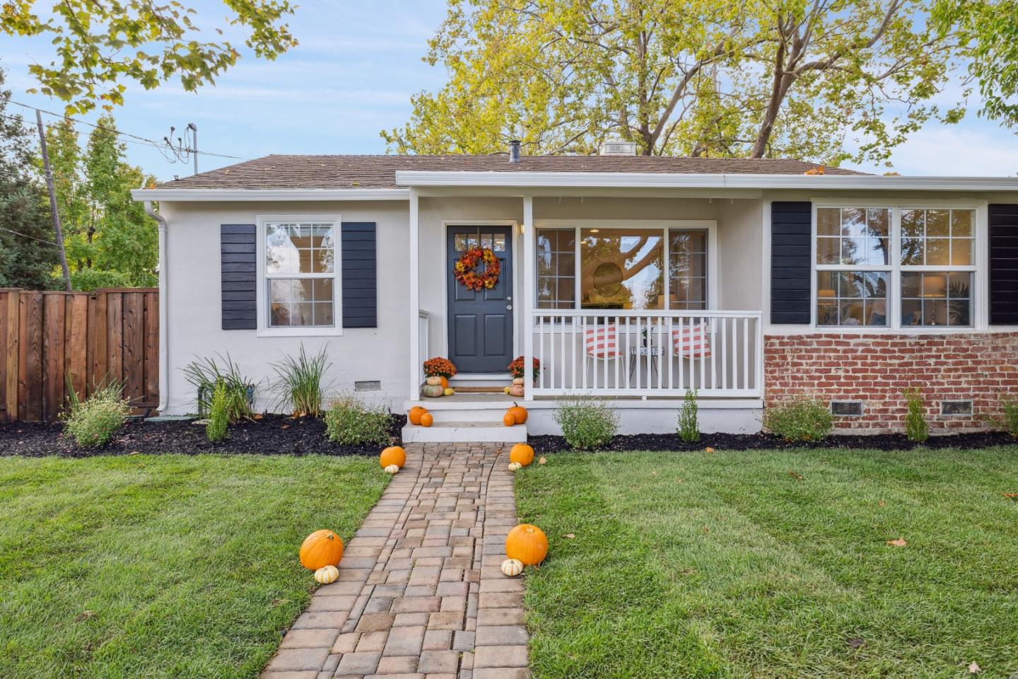 Front Image Thumbnail for ML82023694