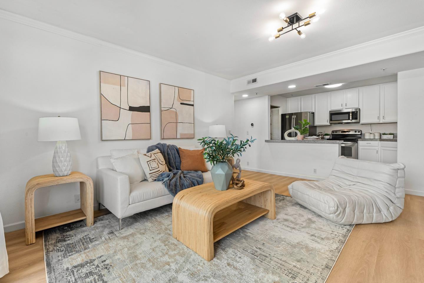 Front Image Thumbnail for ML82023705