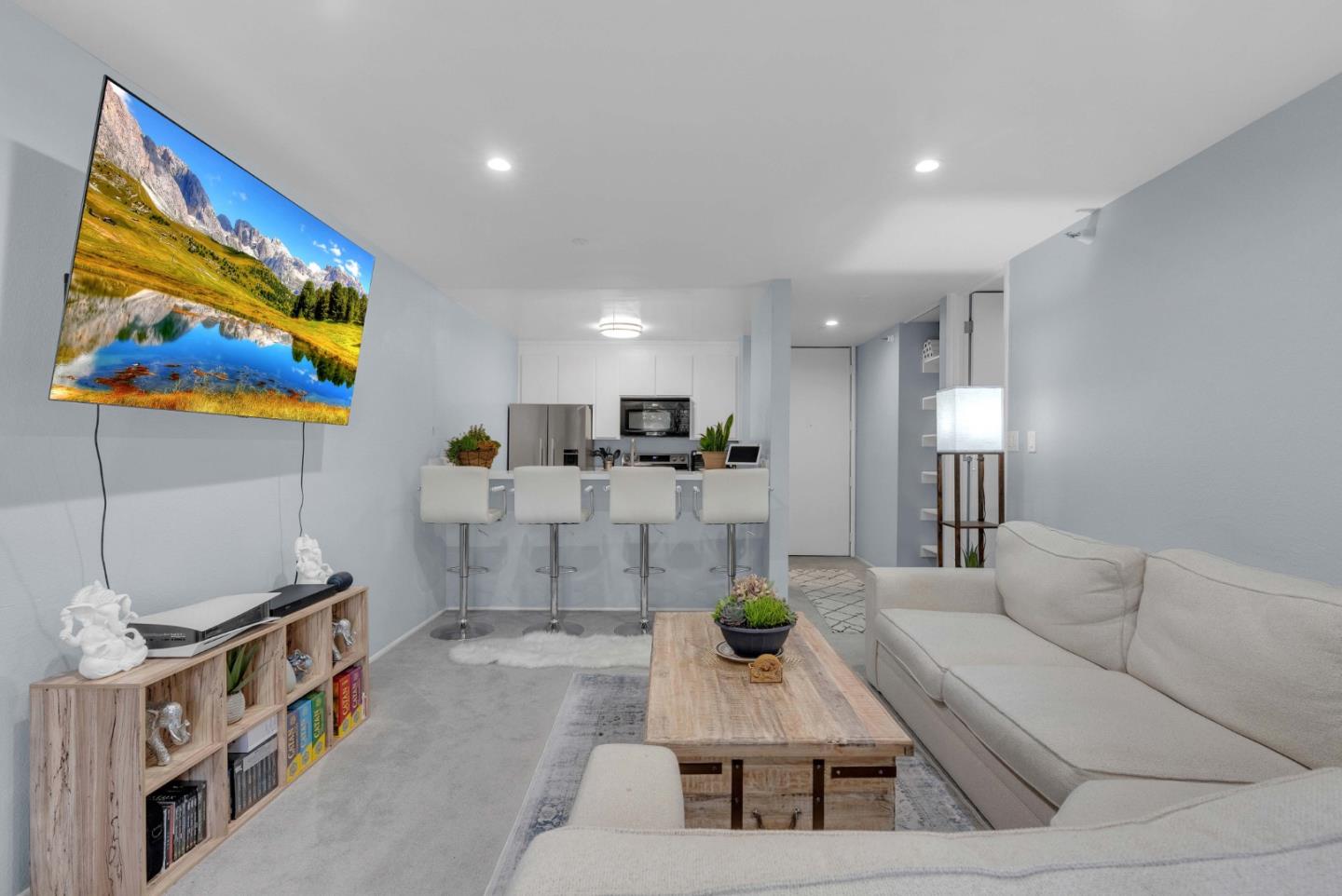 Front Image Thumbnail for ML82023717