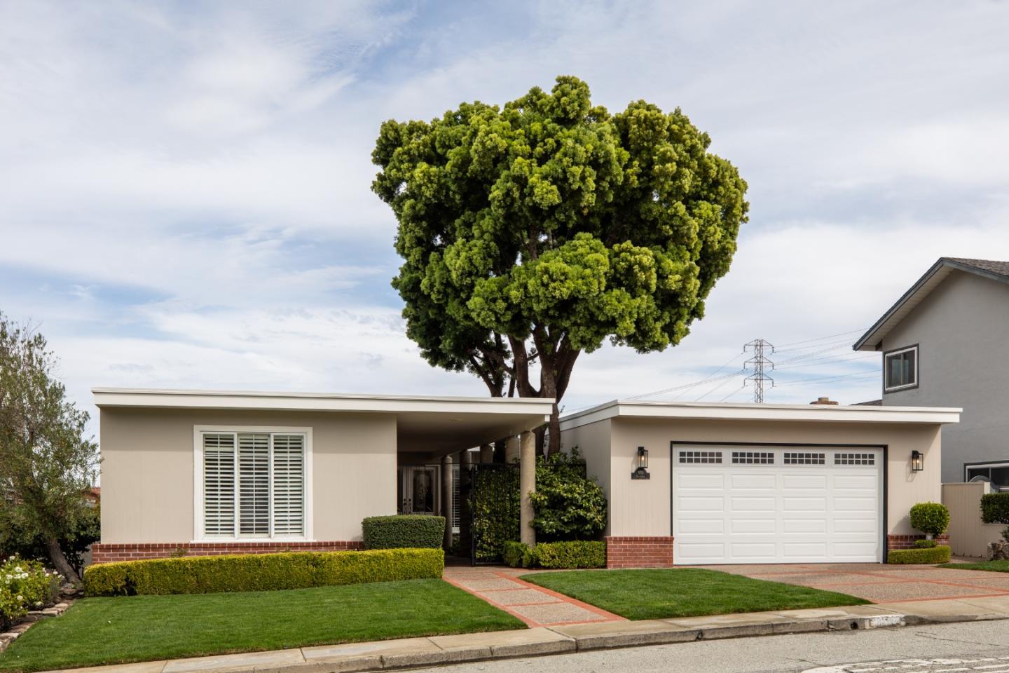 Front Image Thumbnail for ML82023724