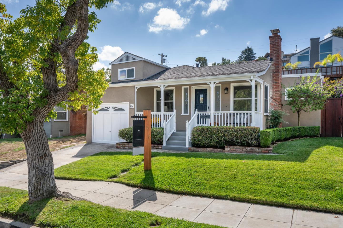 Front Image Thumbnail for ML82023725