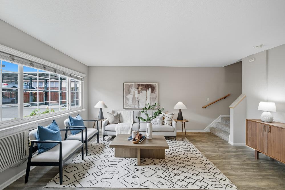 Front Image Thumbnail for ML82023780