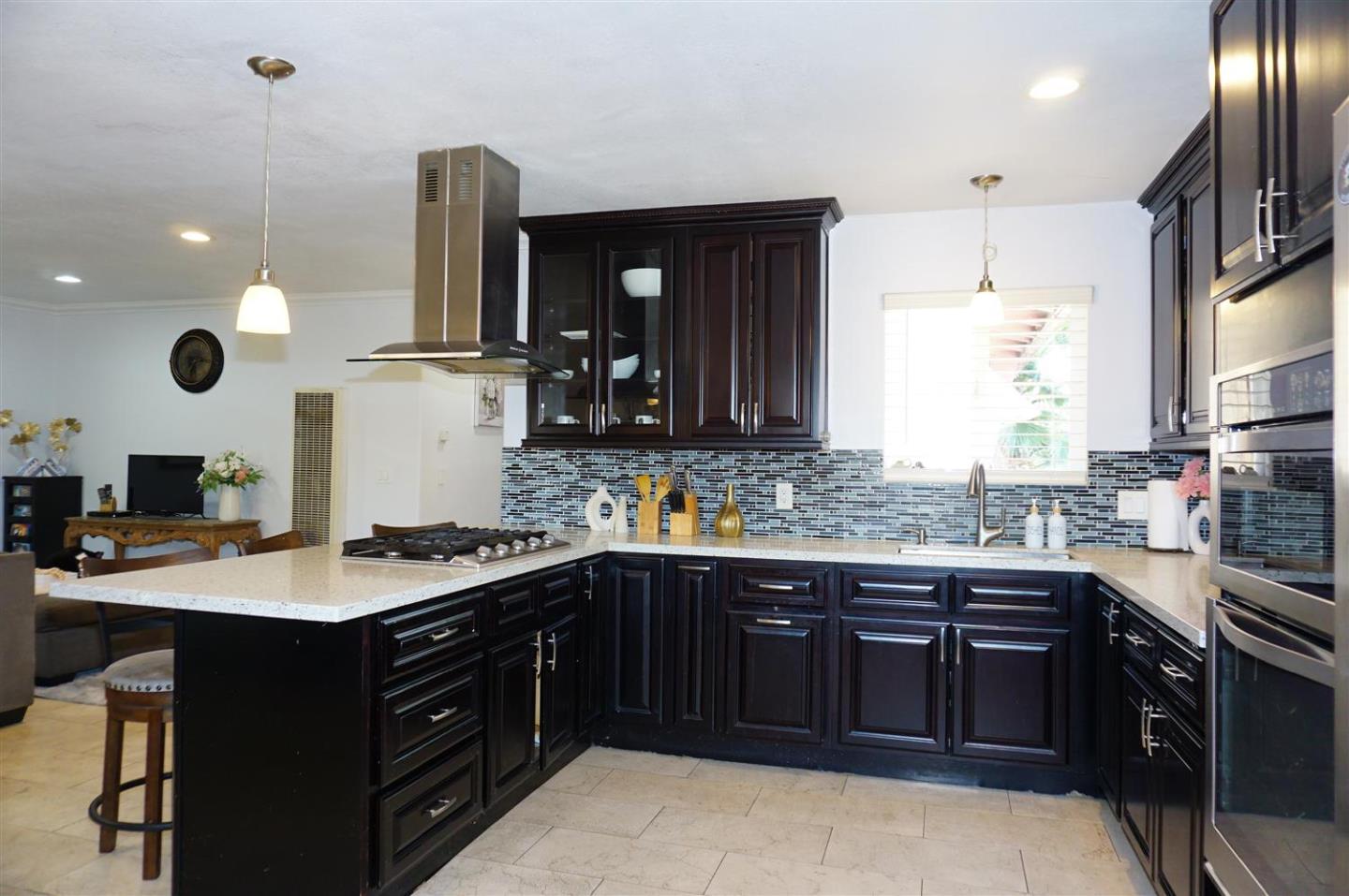 Front Image Thumbnail for ML82023800