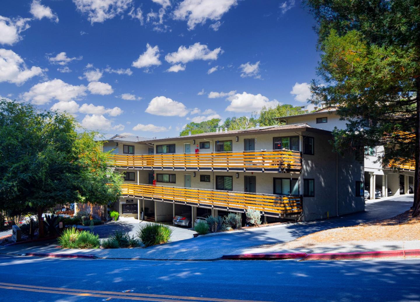 Front Image Thumbnail for ML82023822