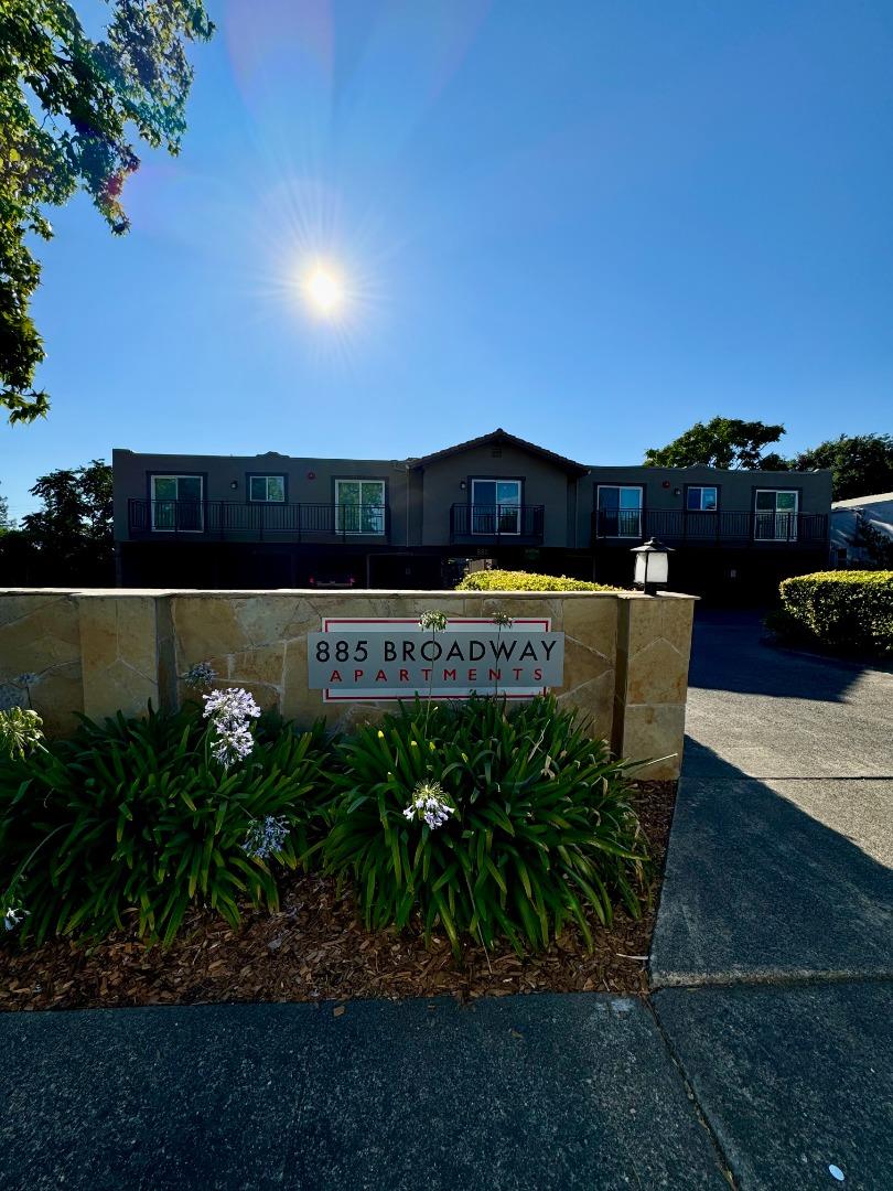 Front Image Thumbnail for ML82023826