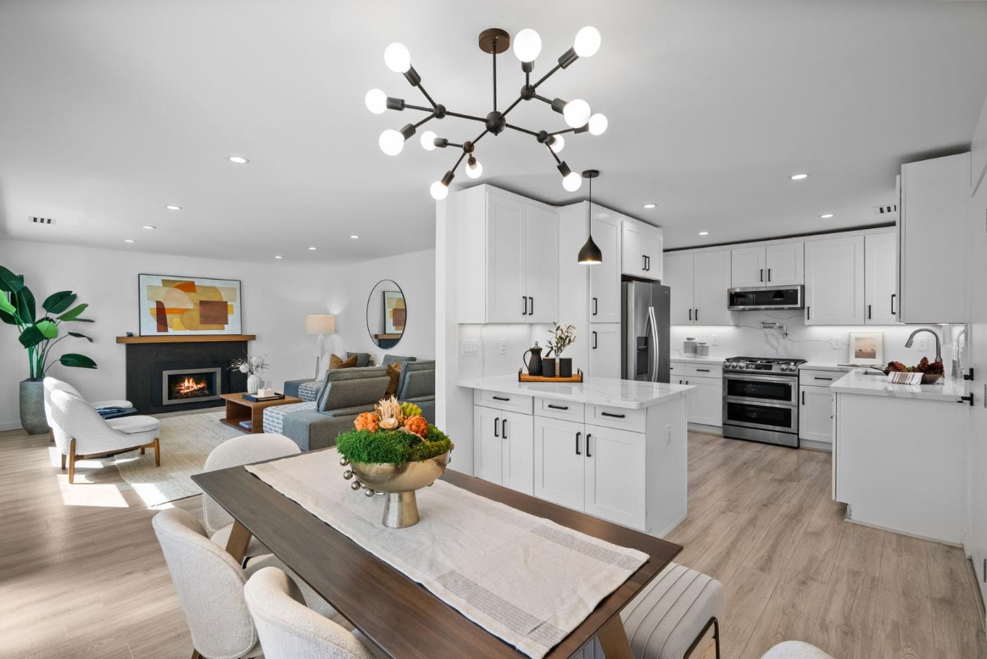 Front Image Thumbnail for ML82023840