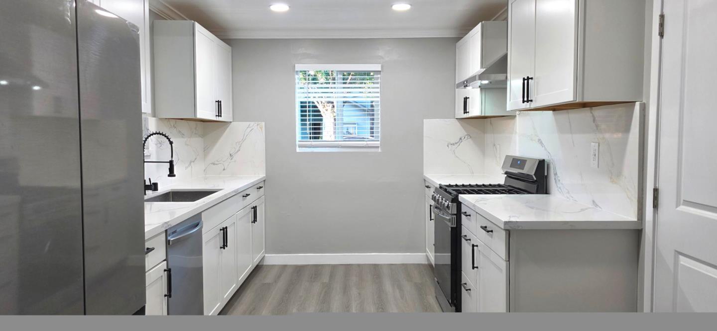 Front Image Thumbnail for ML82023884