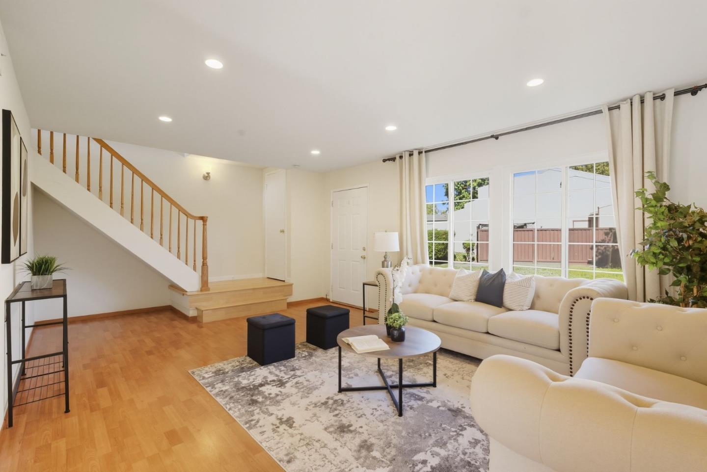 Front Image Thumbnail for ML82023970