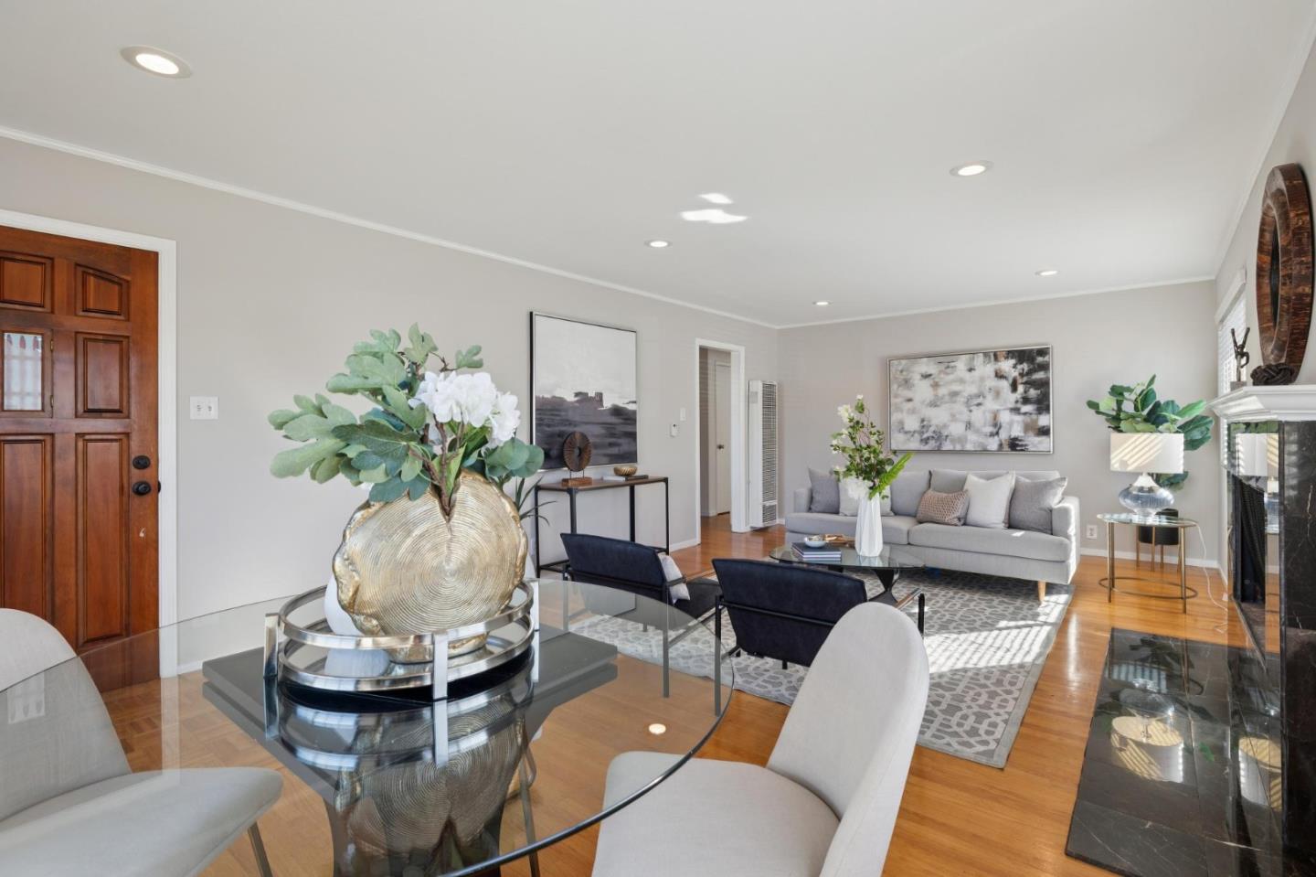 Front Image Thumbnail for ML82023992