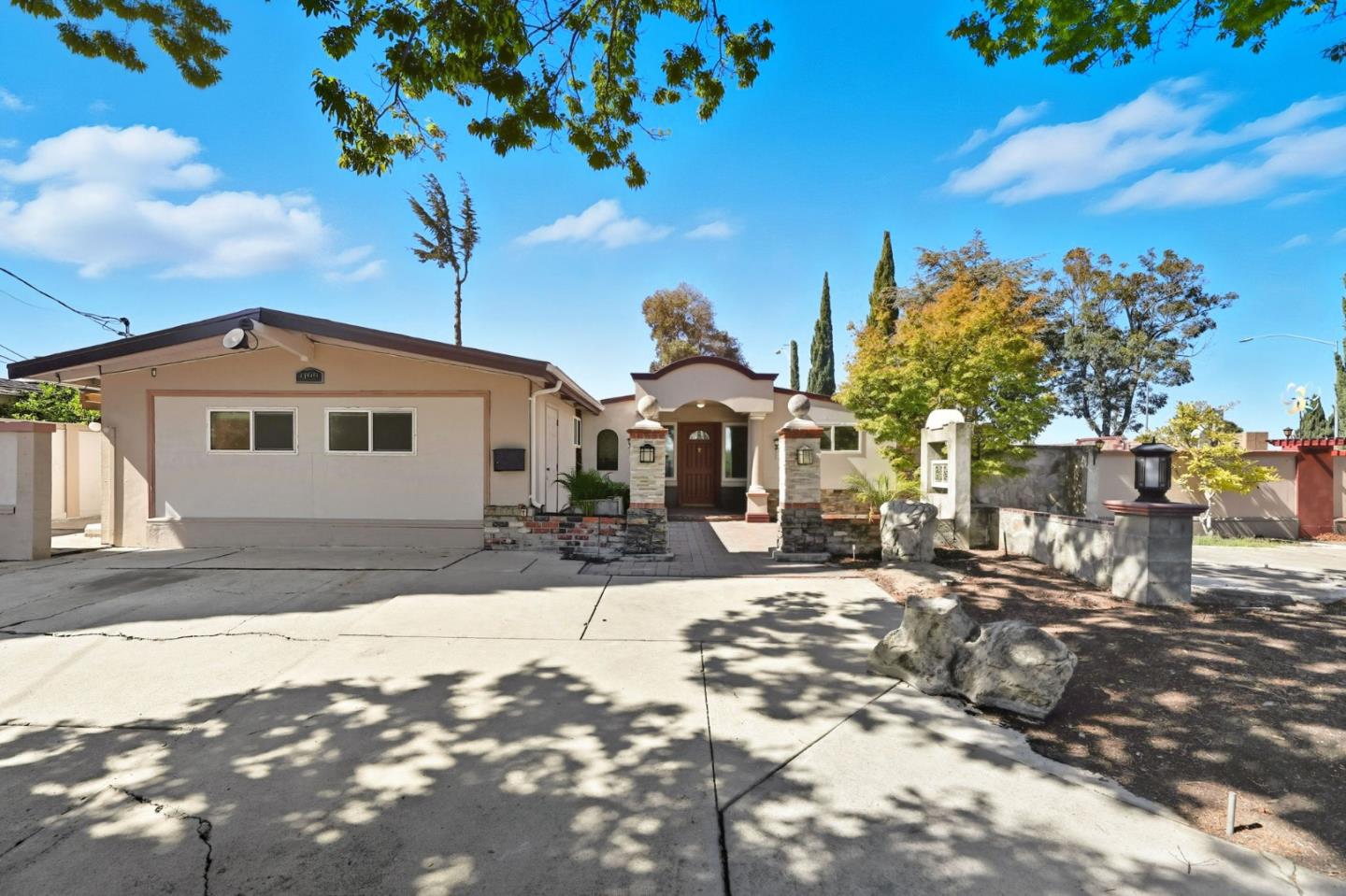 Front Image Thumbnail for ML82024045