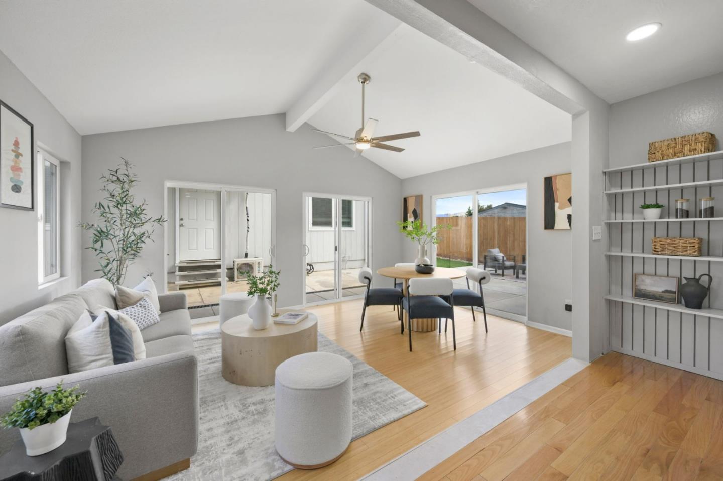 Front Image Thumbnail for ML82024098