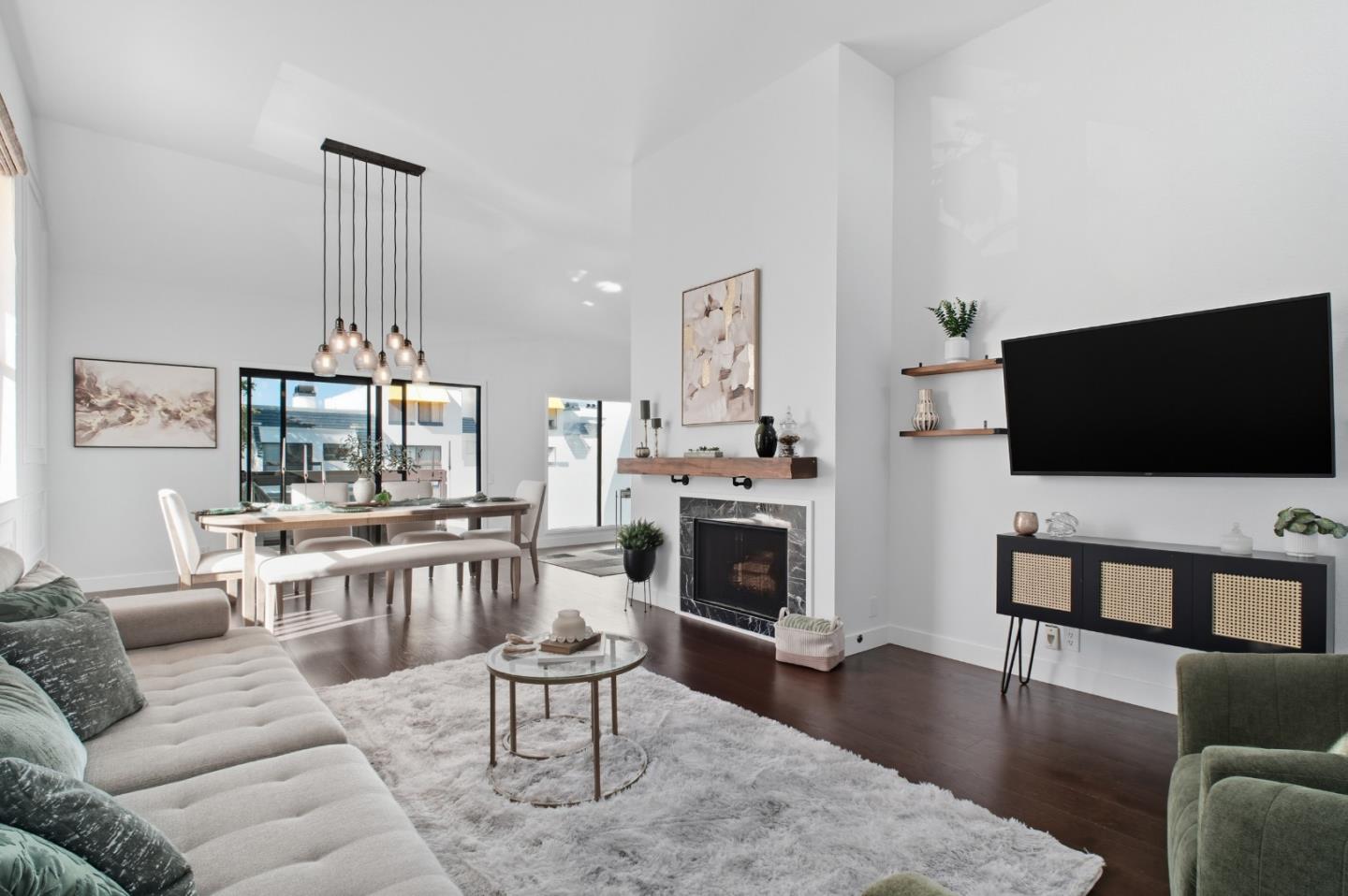 Front Image Thumbnail for ML82024105