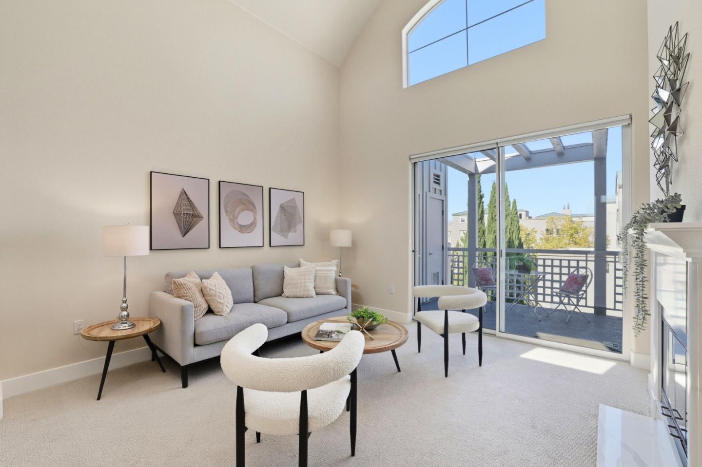 Front Image Thumbnail for ML82024108