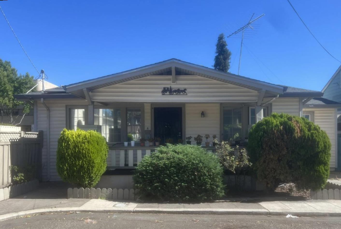 Front Image Thumbnail for ML82024124