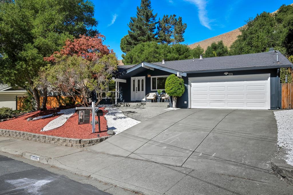 Front Image Thumbnail for ML82024126