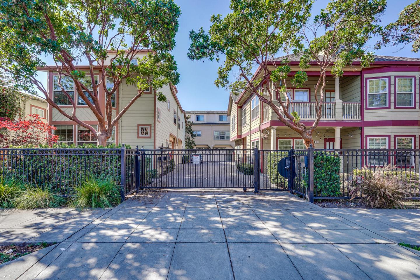 Front Image Thumbnail for ML82024168