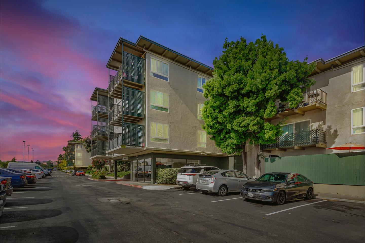 Front Image Thumbnail for ML82024182