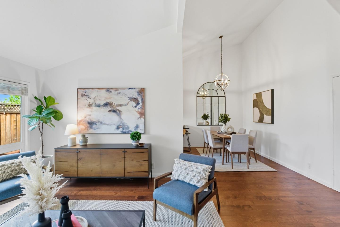 Front Image Thumbnail for ML82024195