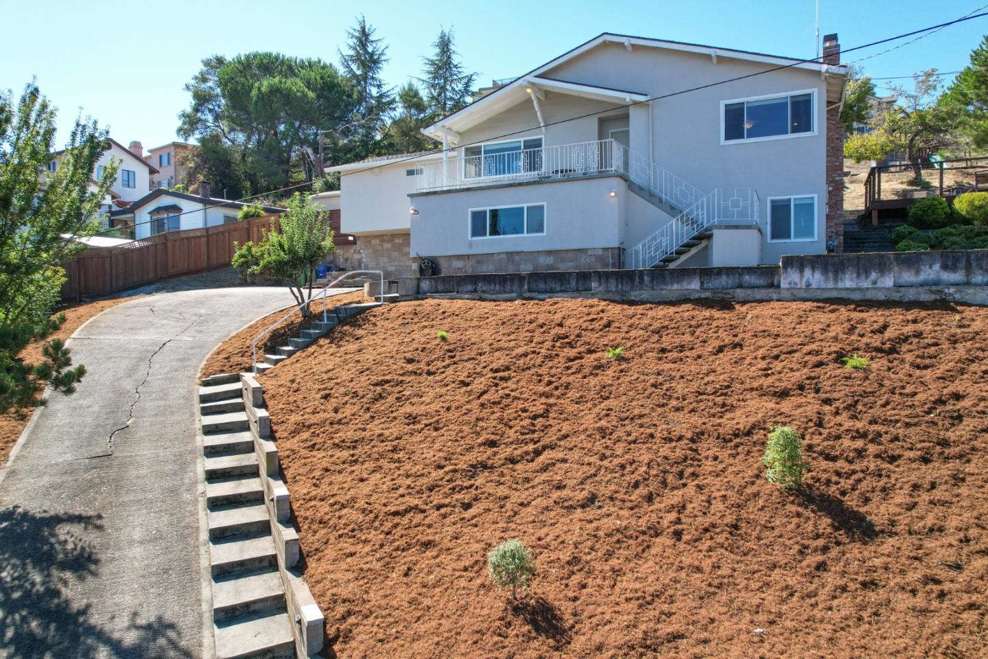 Front Image Thumbnail for ML82024196