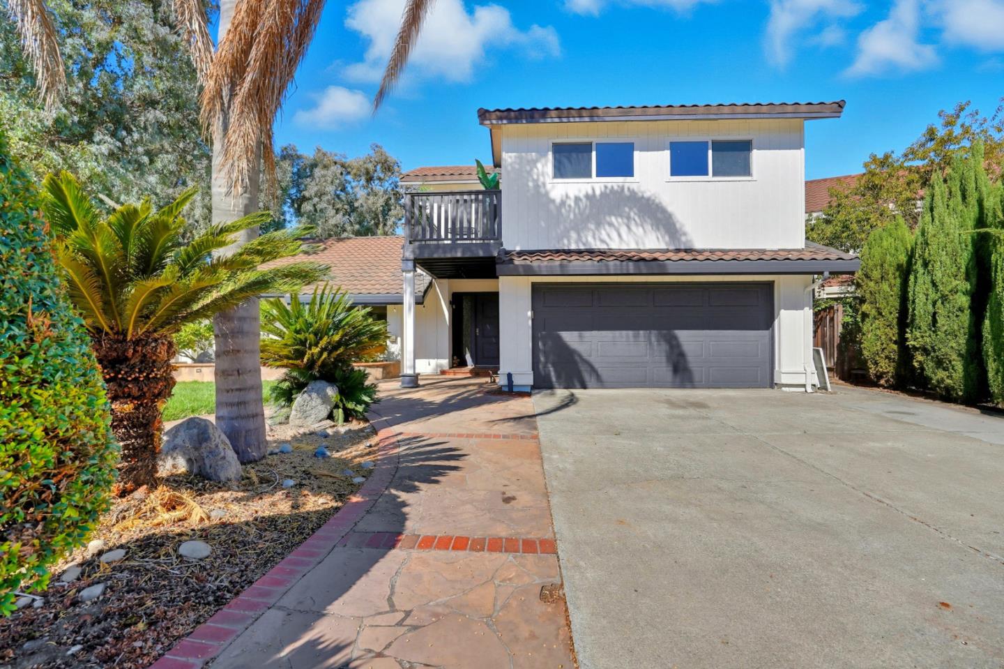 Front Image Thumbnail for ML82024280