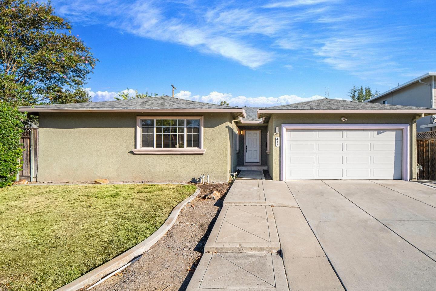 Front Image Thumbnail for ML82024288