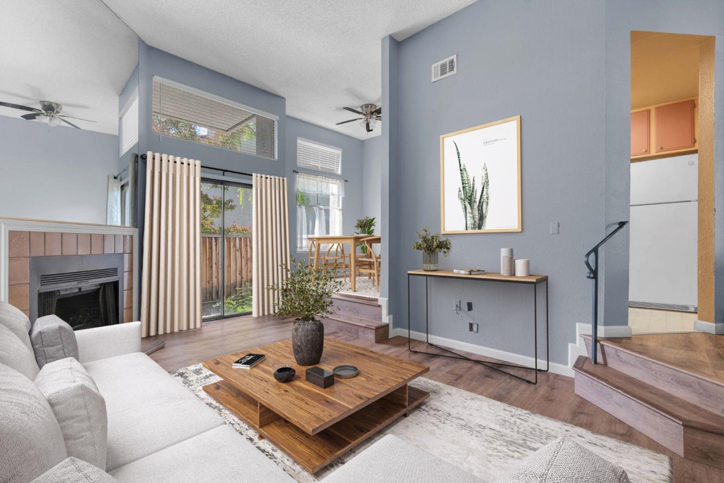 Front Image Thumbnail for ML82024315