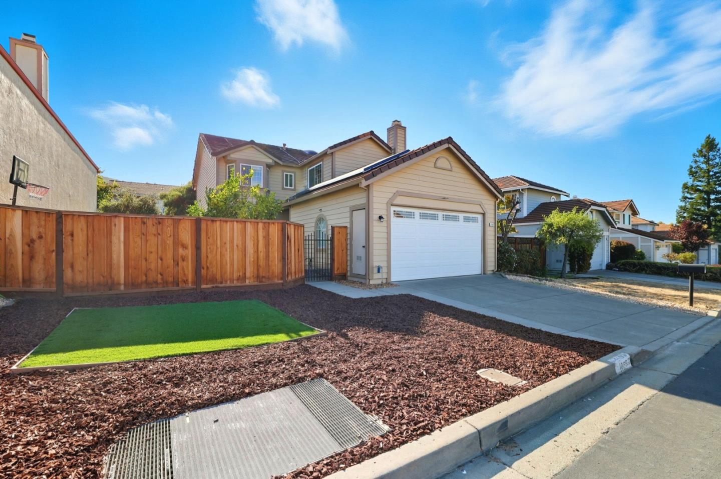 Front Image Thumbnail for ML82024330