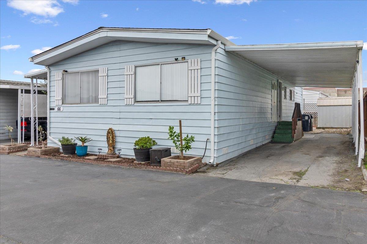 Front Image Thumbnail for ML82024351