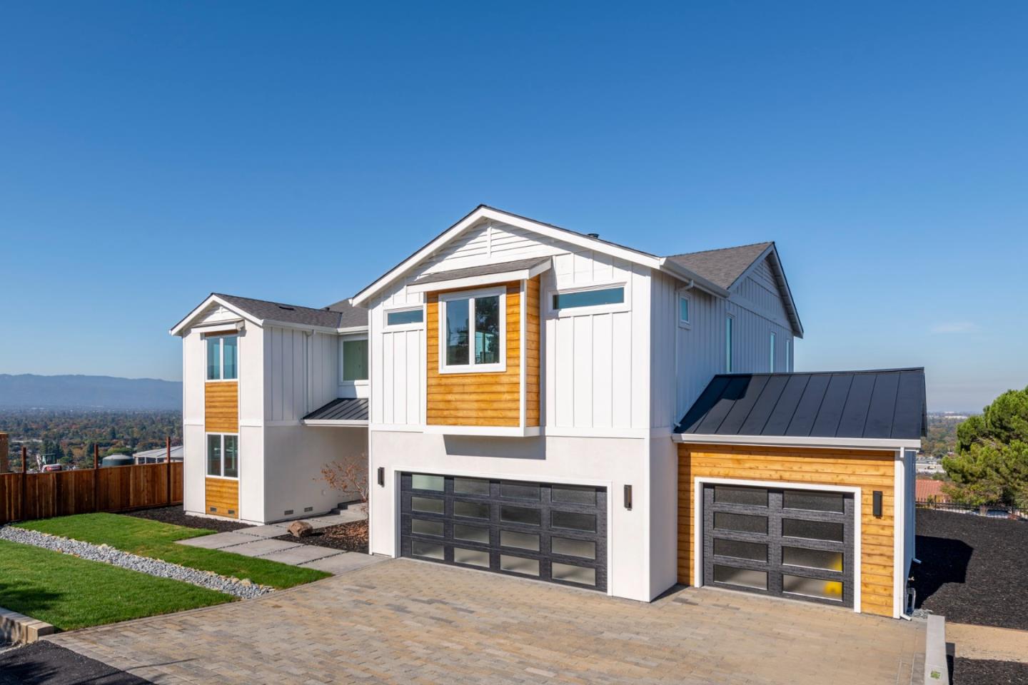 Front Image Thumbnail for ML82024397