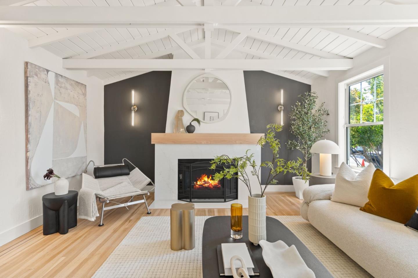 Front Image Thumbnail for ML82024399