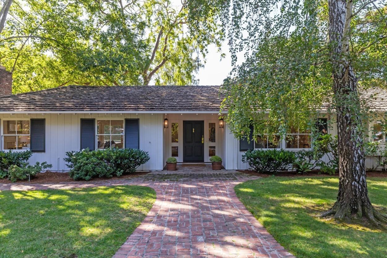 Front Image Thumbnail for ML82024400