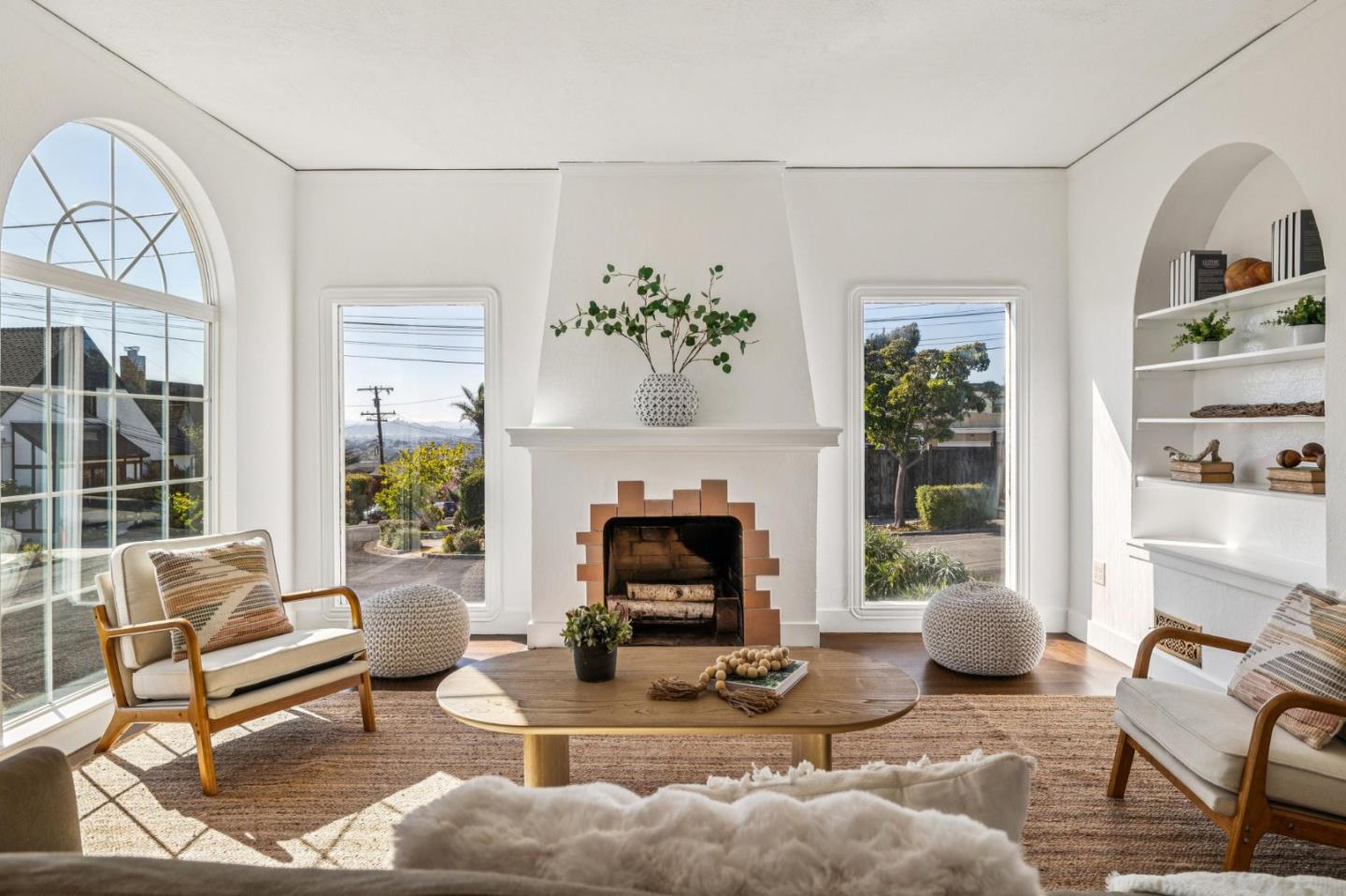 Front Image Thumbnail for ML82024403