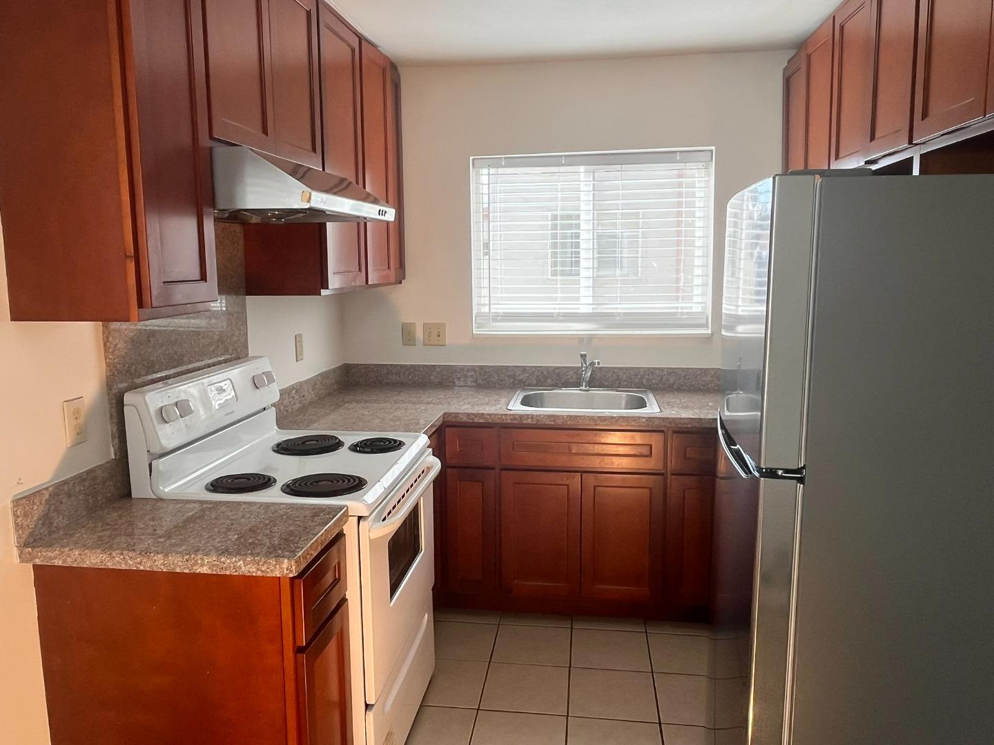 Front Image Thumbnail for ML82024425