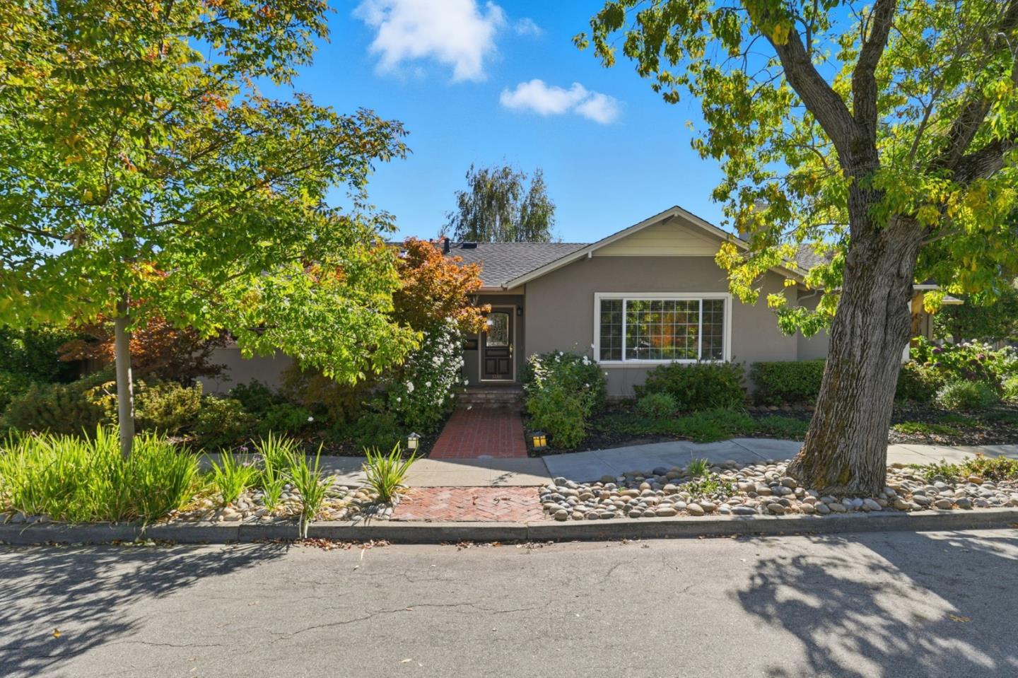 Front Image Thumbnail for ML82024520