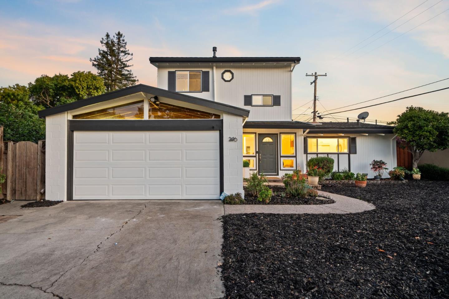 Front Image Thumbnail for ML82024531